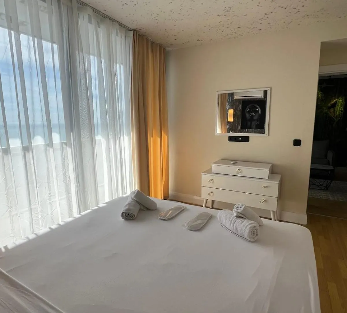 N1 Vip Apartment Batumi Orbi City - 46 Floor 5*,  Georgia