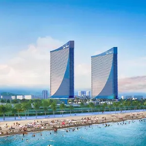 Orbi Twin Towers Батуми